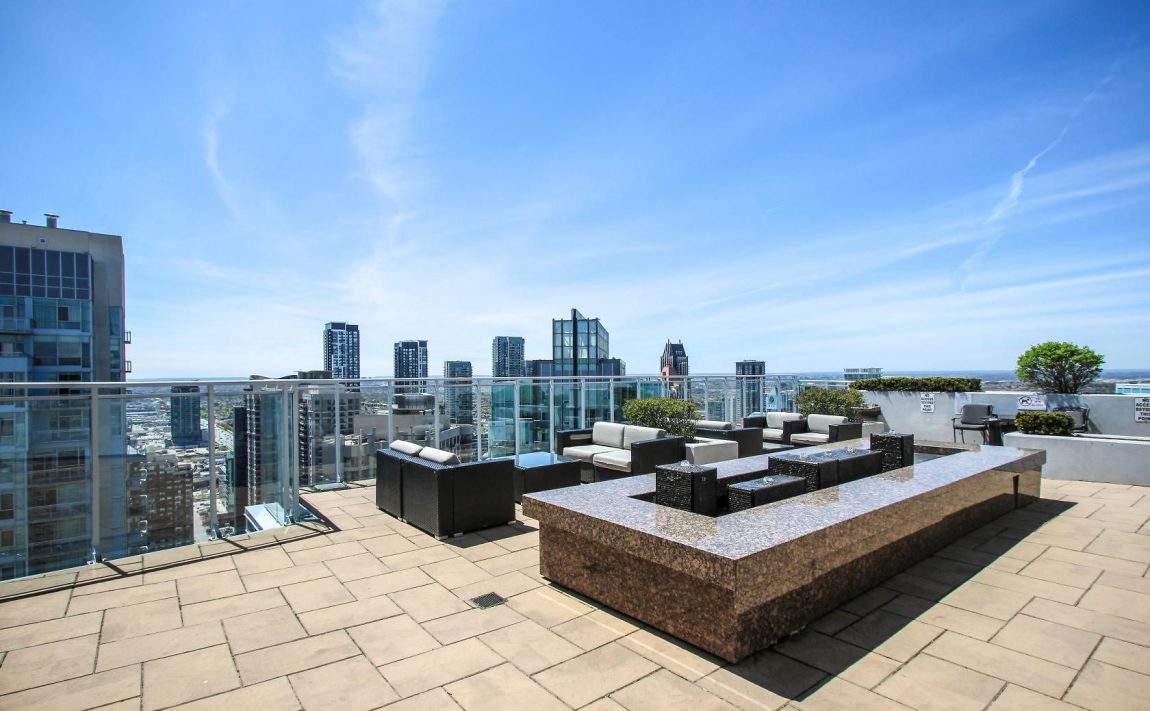 223-webb-dr-mississauga-onyx-condos-for-sale-rooftop-terrace
