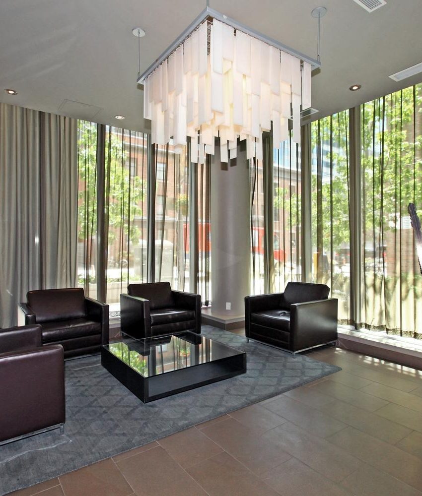 126-simcoe-st-toronto-boutique-ii-condos-for-sale-king-west-lobby