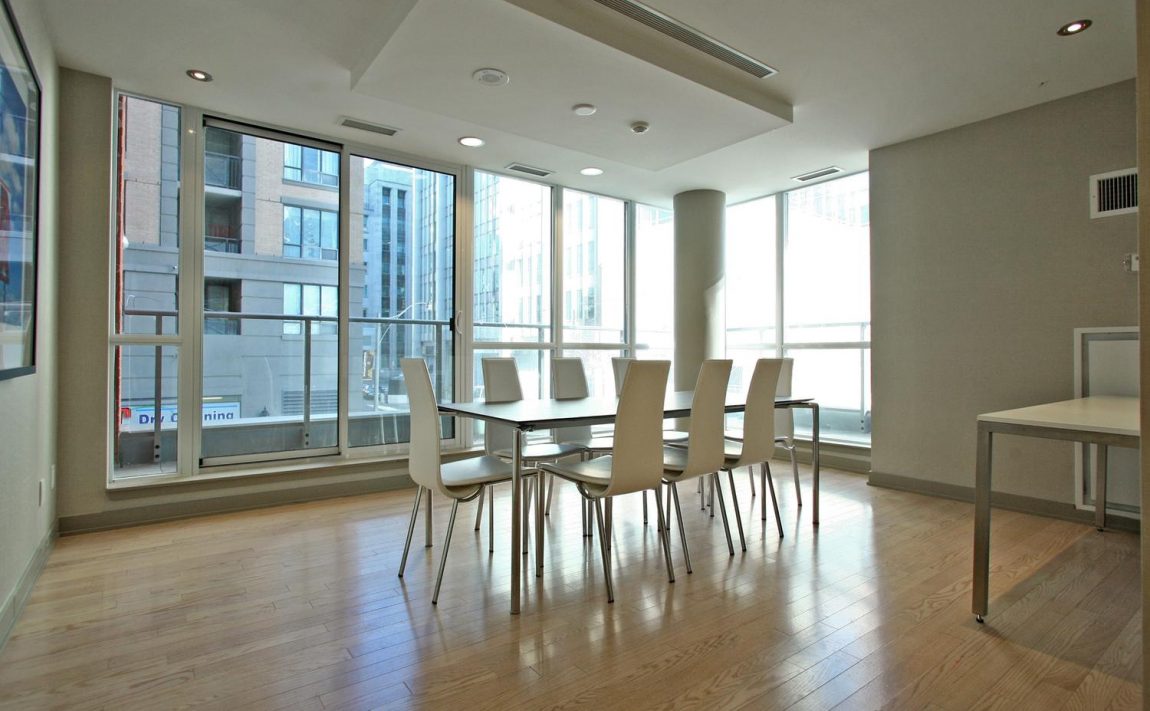 126-simcoe-st-toronto-boutique-ii-condos-for-sale-king-west-party-room-2