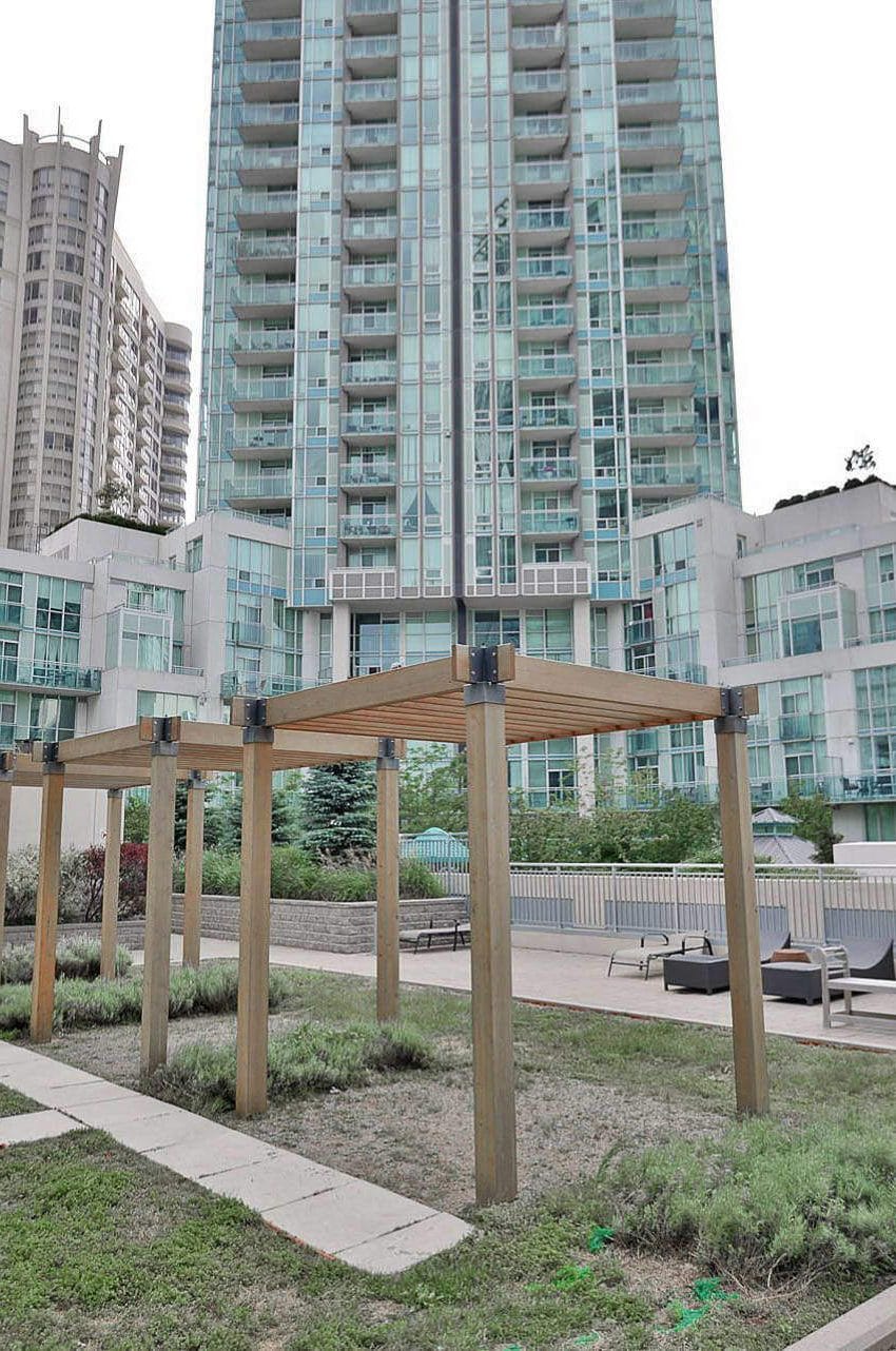 225-webb-dr-condos-for-sale-solstice-square-one-outdoor-terrace