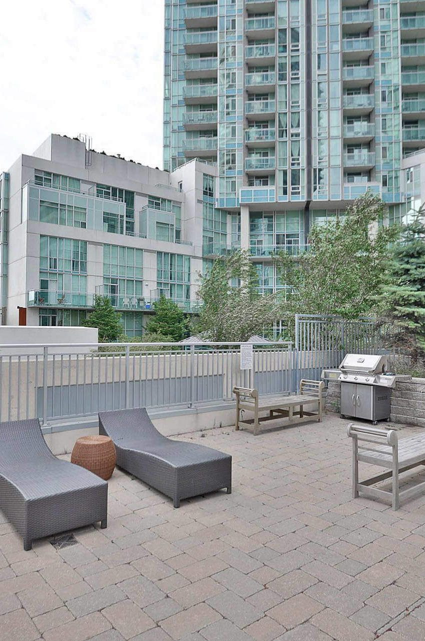 225-webb-dr-condos-for-sale-solstice-square-one-outdoor-terrace-bbq