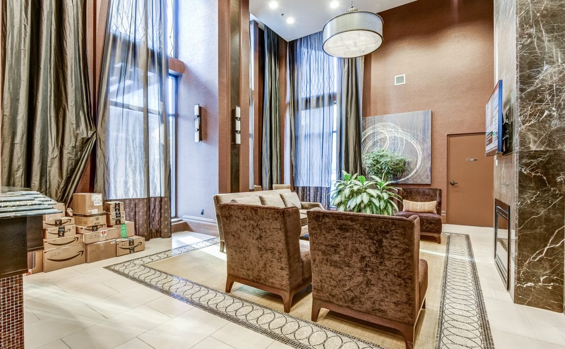 385-prince-of-wales-dr-chicago-condo-square-one-foyer-concierge-lobby