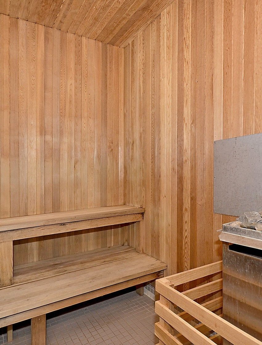 eden-park-3504-hurontario-st-mississauga-sauna