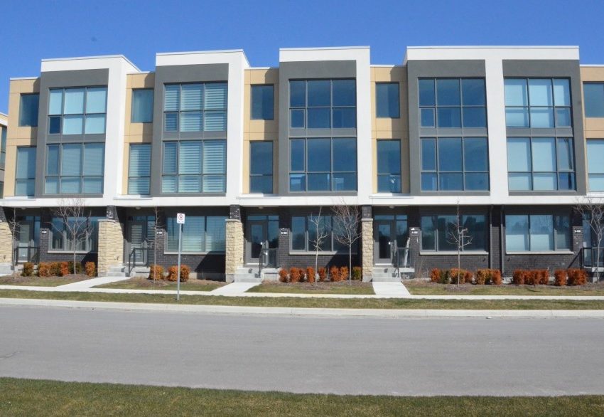 marquee-towns-little-creek-rd-four-springs-mississauga-luxury-townhouses