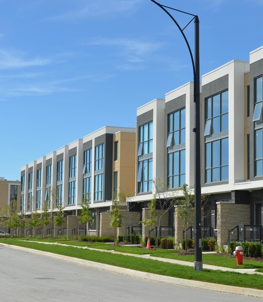 marquee-towns-little-creek-rd-four-springs-mississauga-luxury-townhouses-exterior