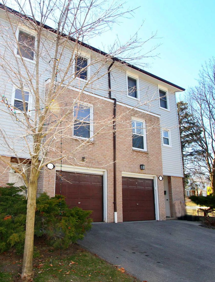2440-bromsgrove-rd-mississauga-clarkson-townhomes