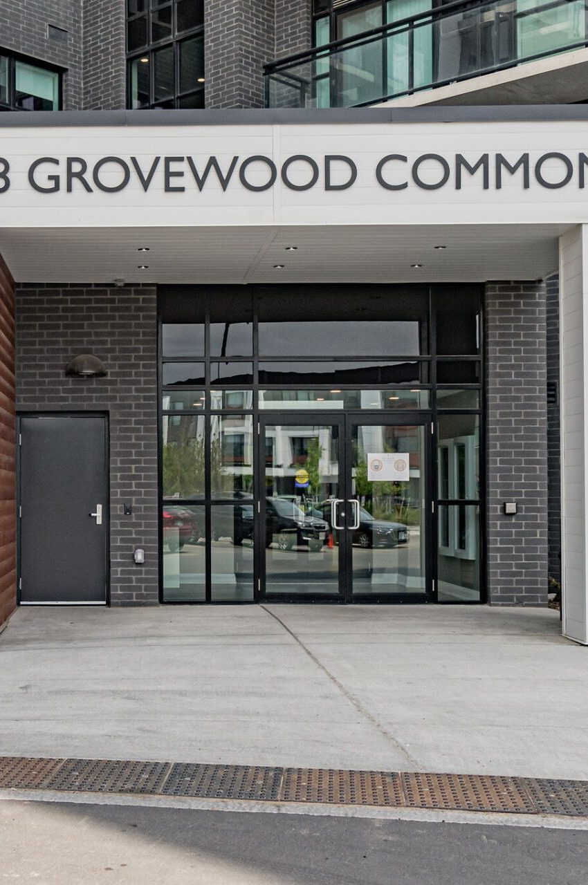 128-grovewood-common-cres-oakville-condos-front-door