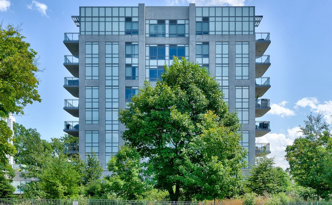 bluwater-condos-3500-lakeshore-rd-w-oakville-architecture