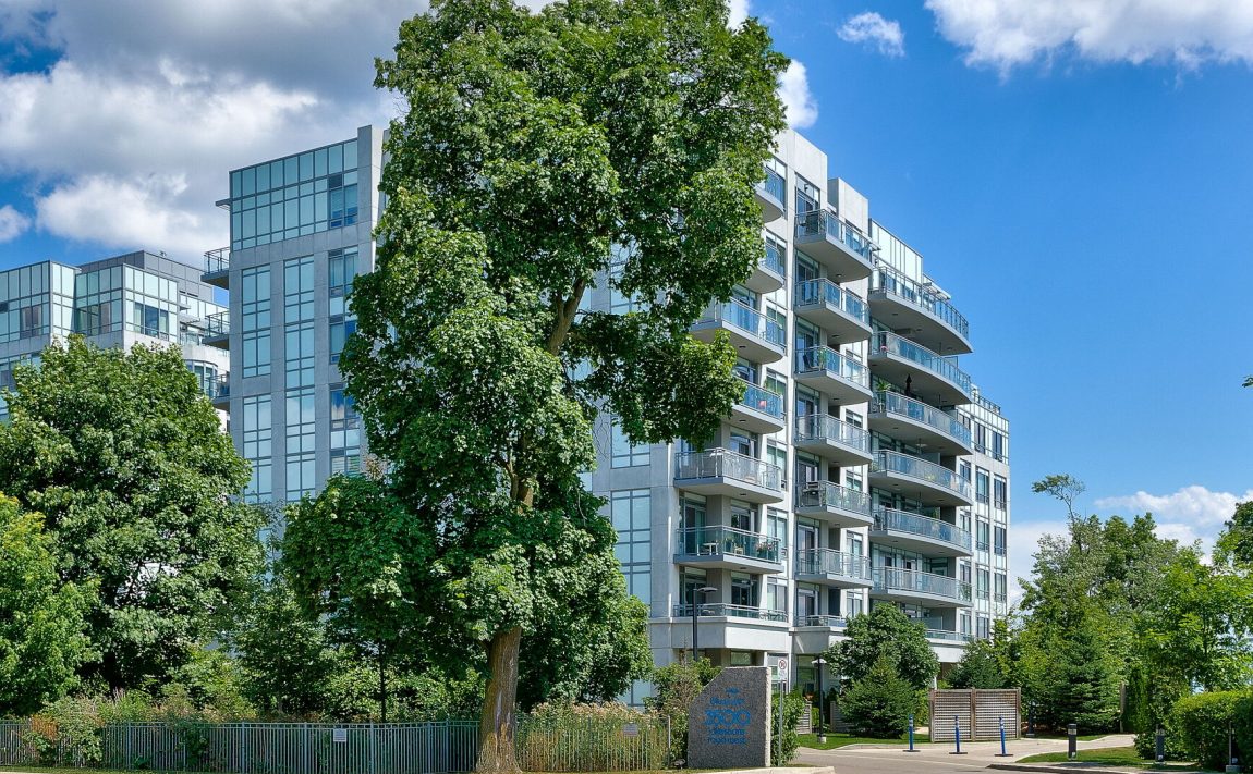 bluwater-condos-3500-lakeshore-rd-w-oakville-for-sale