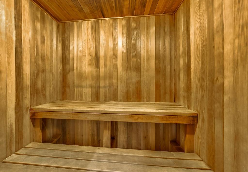 the-capri-condos-1359-rathburn-rd-e-mississauga-sauna