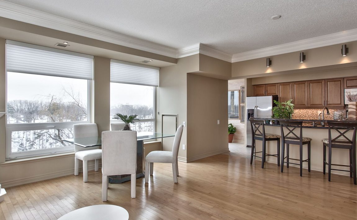 40-old-mill-rd-oakville-condos-for-sale-front-amenities-party-room-2