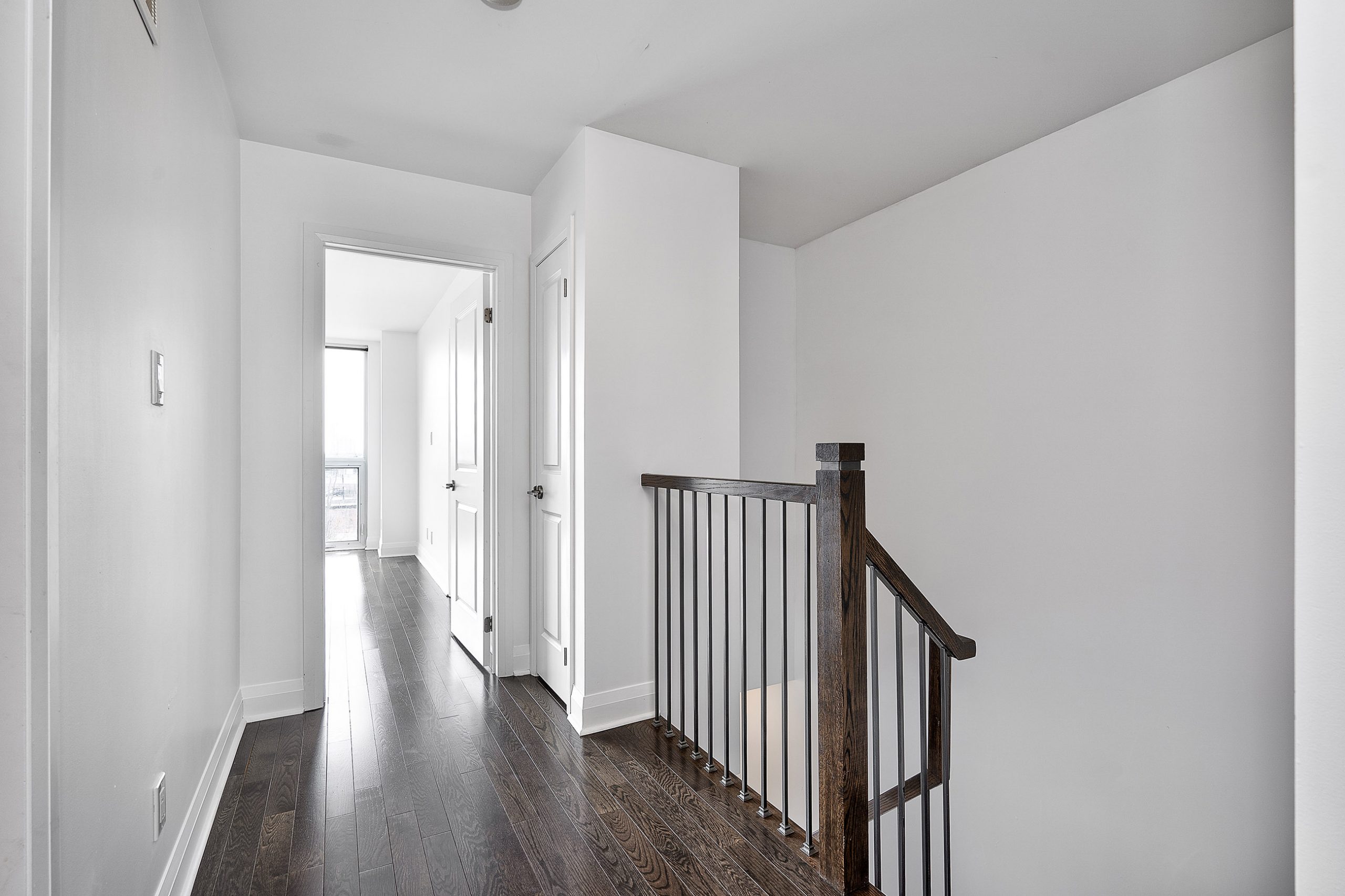 marquee-townhomes-mississauga-for-sale-hardwood-floors