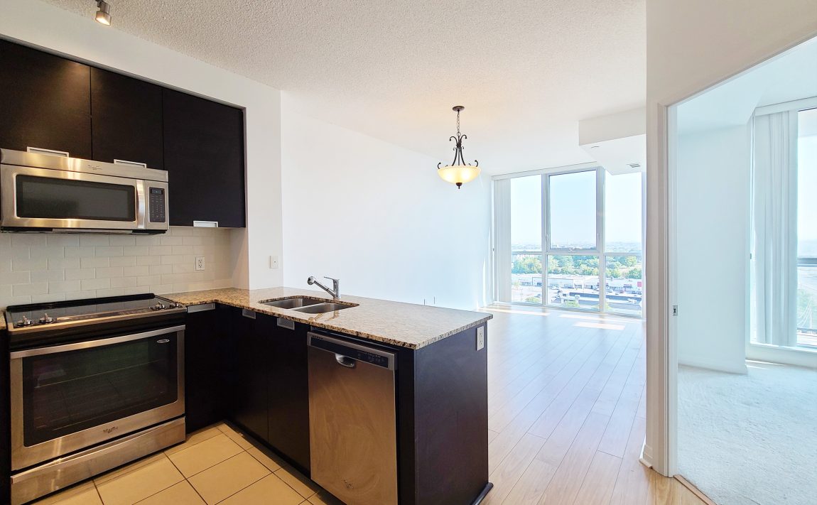 55-eglinton-1-bed-1-den-condo-mississauga-overview-perspective