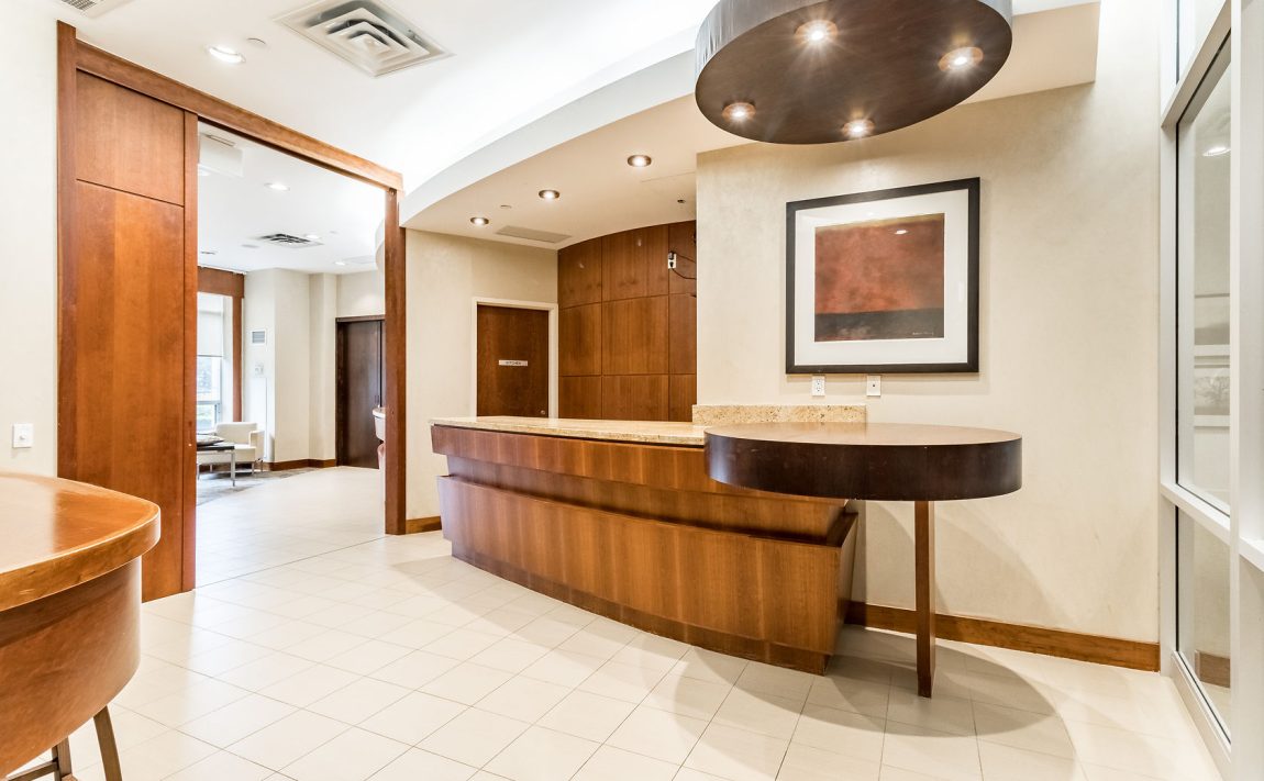 55-strathaven-dr-mississauga-condos-square-one-amenities-lounge-for-sale