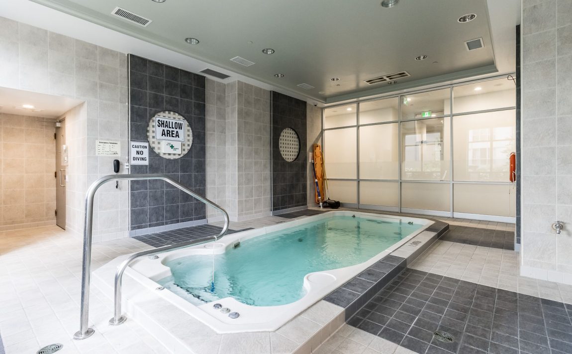 55-strathaven-dr-mississauga-condos-square-one-hot-tub