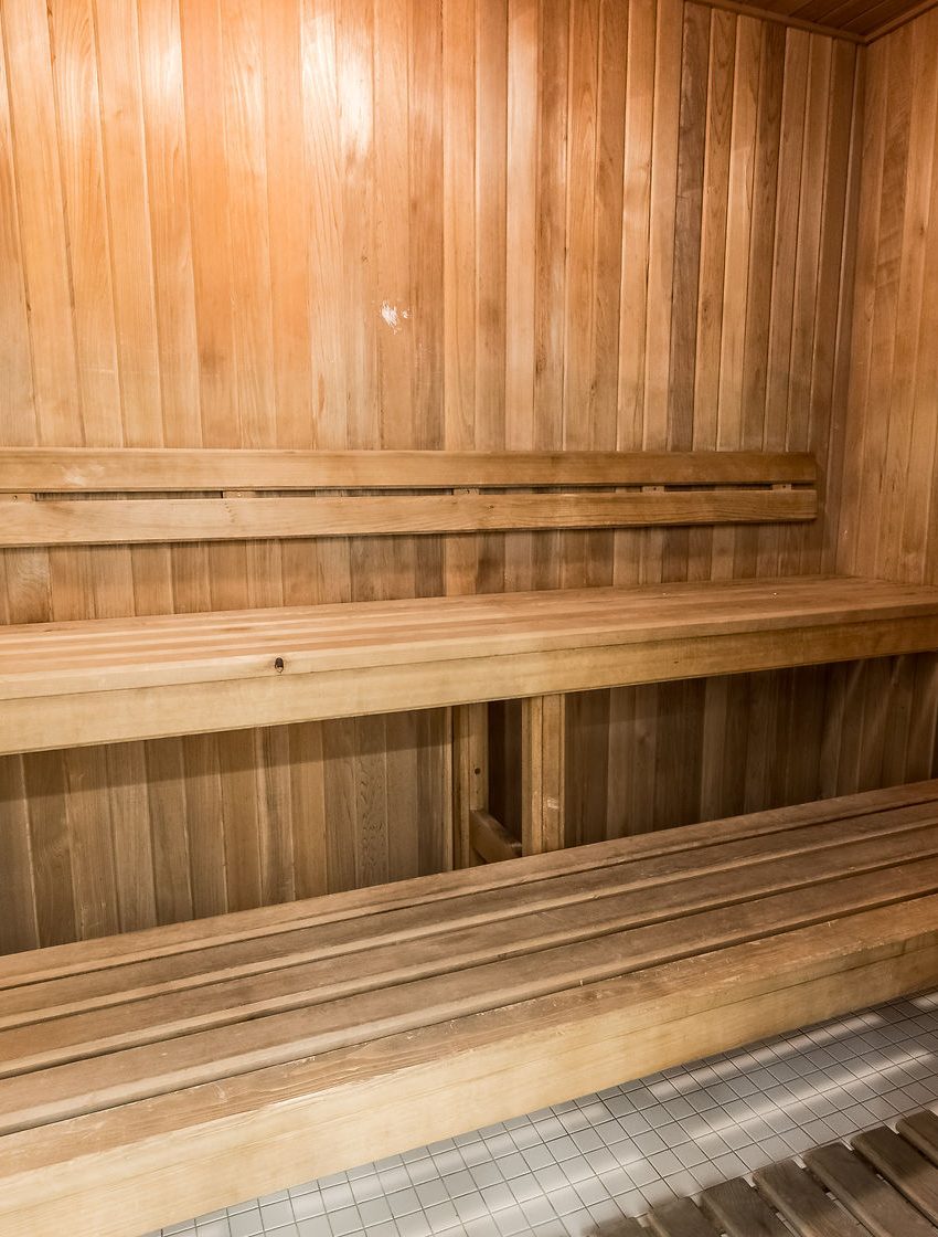 55-strathaven-dr-mississauga-condos-square-one-sauna