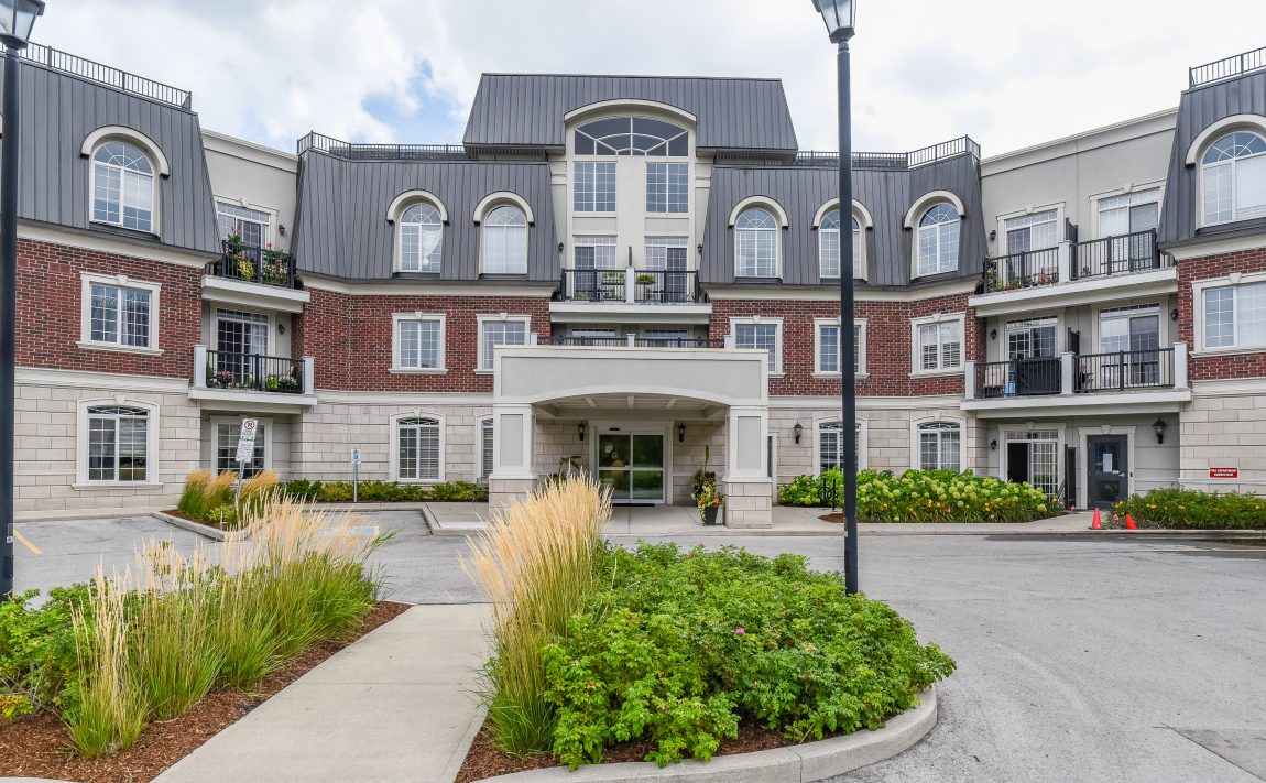 balmoral-condos-2300-upper-middle-rd-w-oakville-front