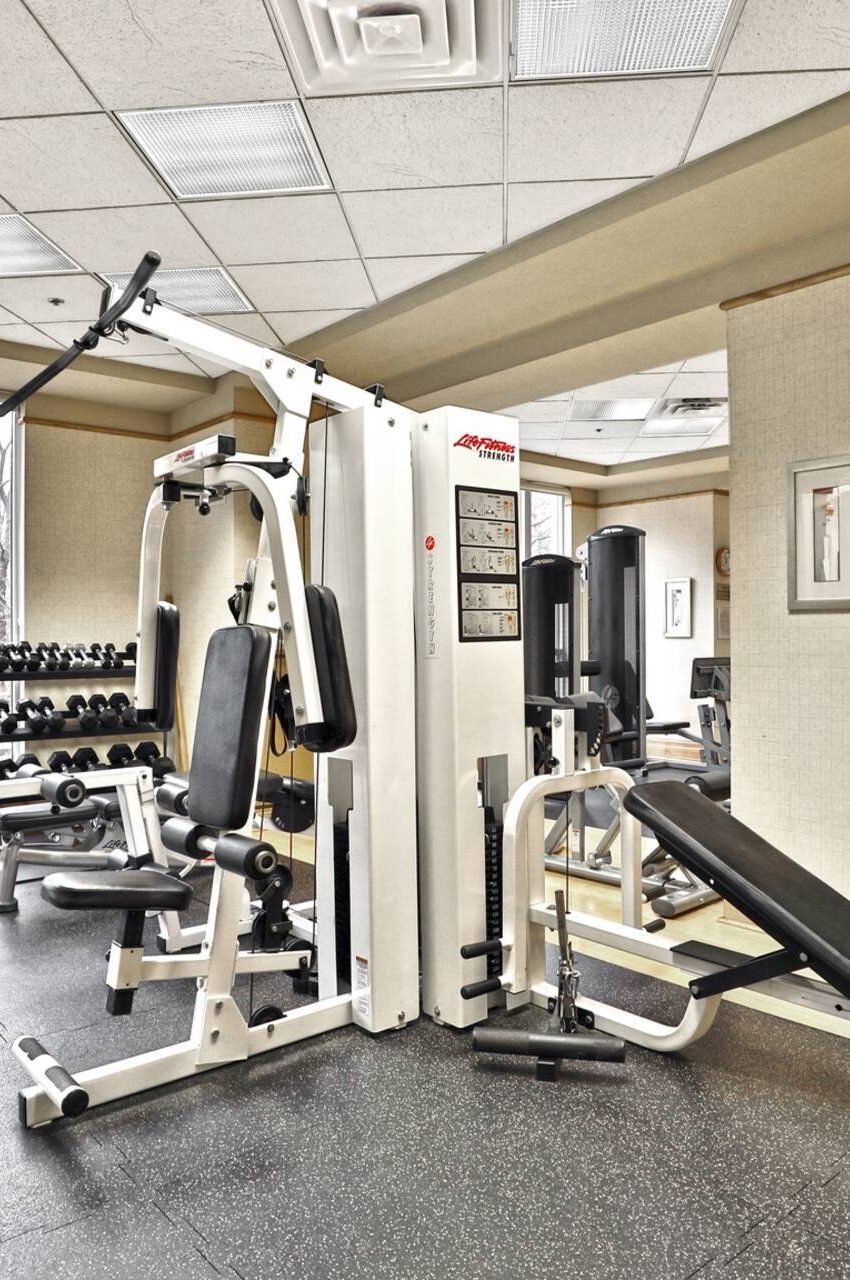 the-palace-1900-the-collegeway-mississauga-condos-amenities-gym-fitness