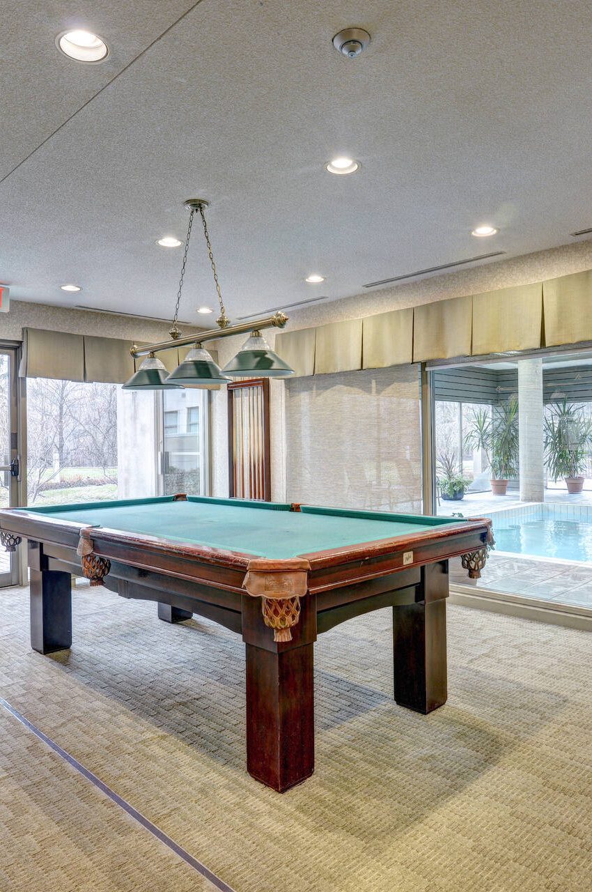 canyon-springs-condos-1700-the-collegeway-mississauga-billiards-table