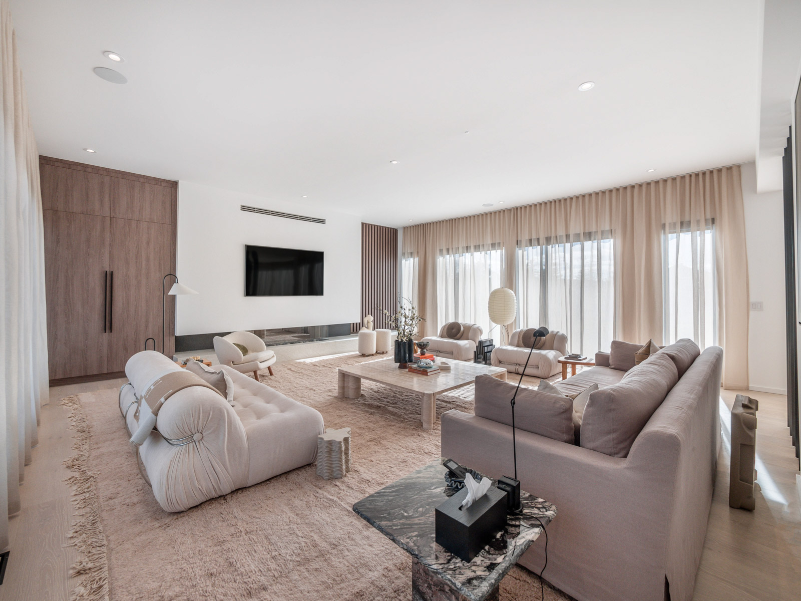 modern-luxury-markham-home-for-sale-cachet-living-room