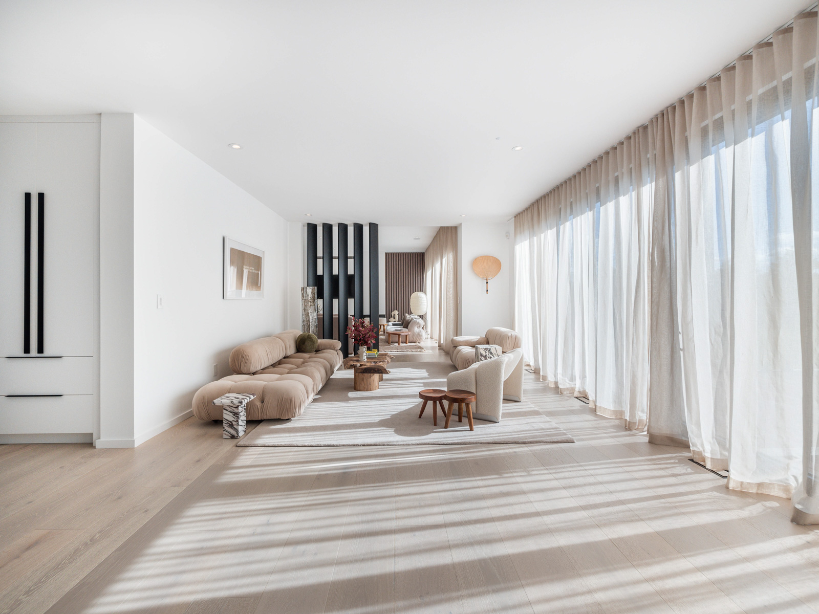 modern-luxury-markham-home-for-sale-cachet-sitting-room