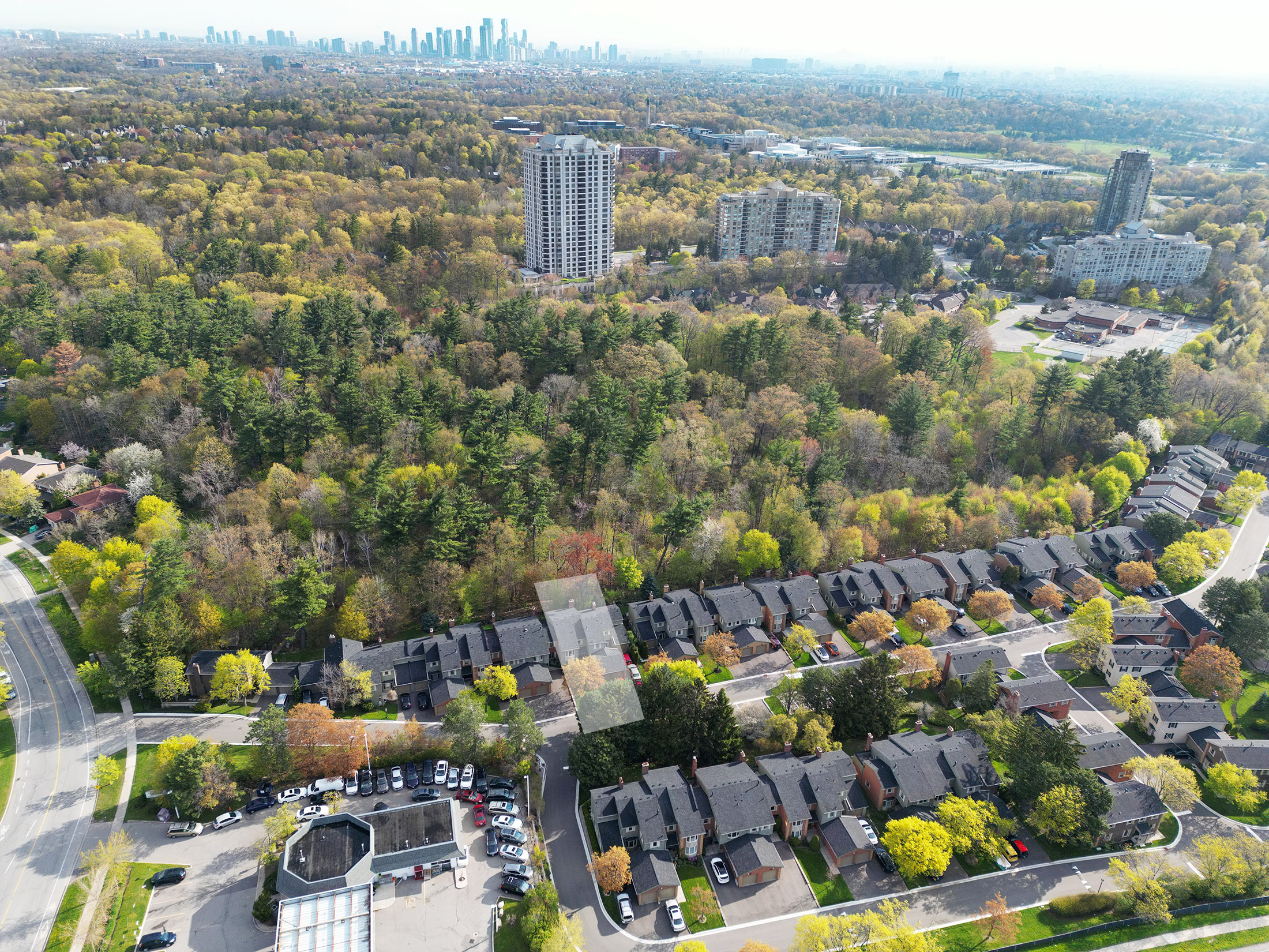 erin-mills-mississauga-townhouse-for-sale-drone-4